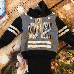 Black matching sweatshirt